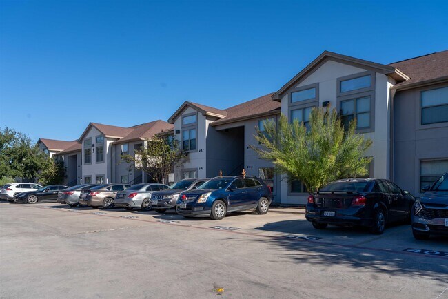 Building Photo - 7607 King Arthurs Ct
