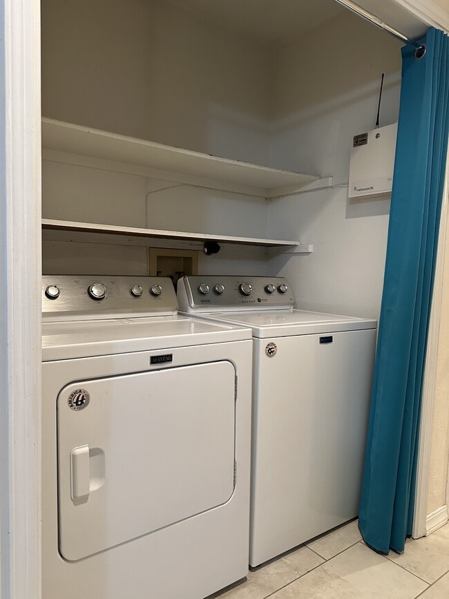 Building Photo - 7819 Storrie Pl NE