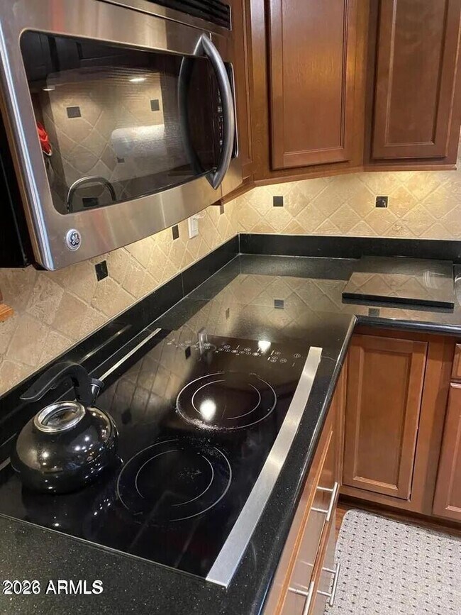 Building Photo - 17404 N 99th Ave