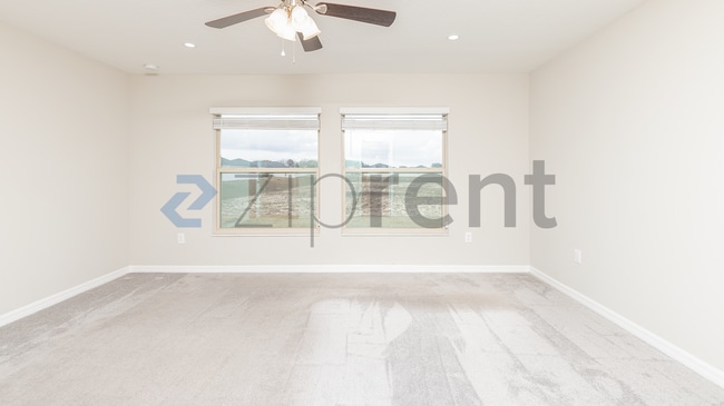 Building Photo - 5721 SW 92nd Pl