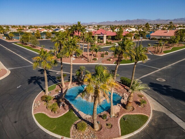 Building Photo - 6129 Lago Grande Dr
