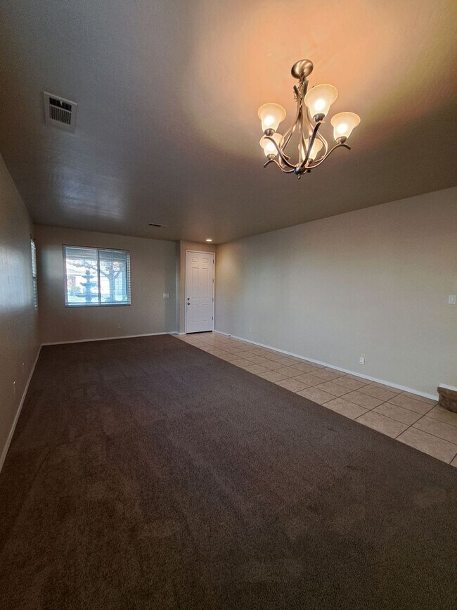 Building Photo - Spacious 2-Story Fresno Home with Bonus Room!