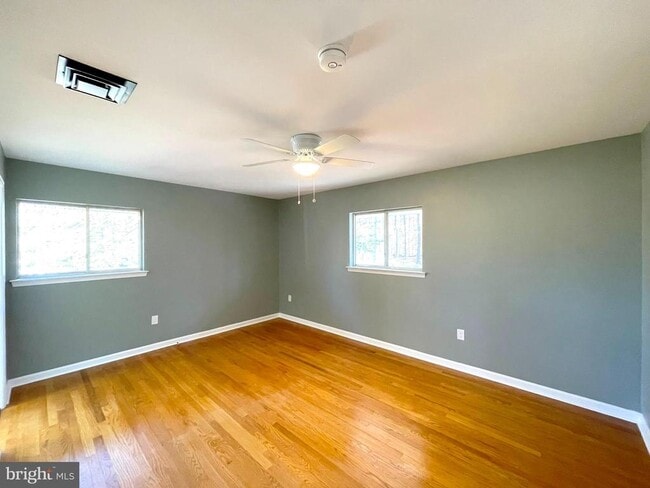 Building Photo - 9457 Boyds Turn Rd