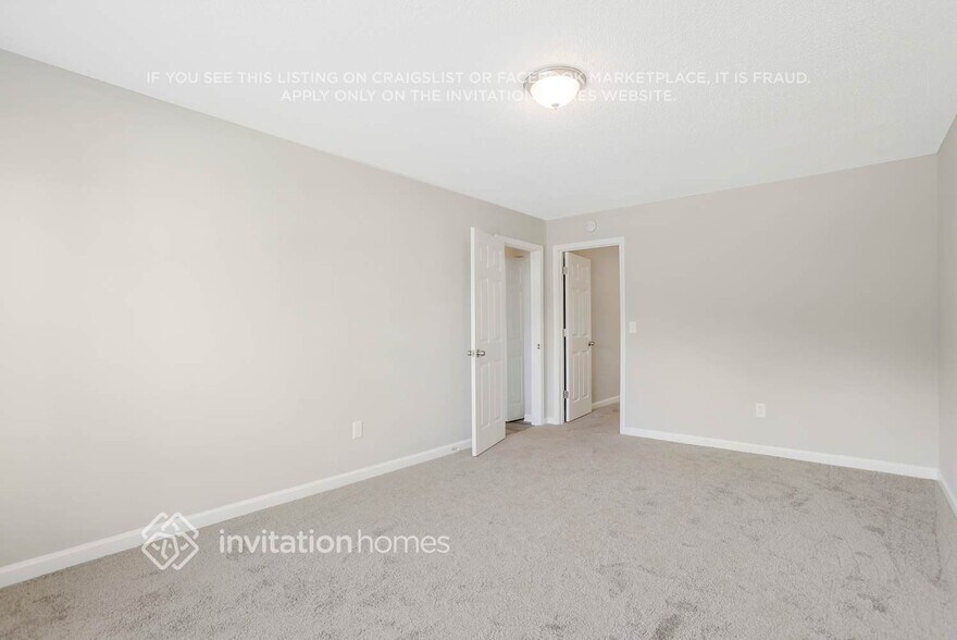 Building Photo - 5301 Sweetsprings Ln SW