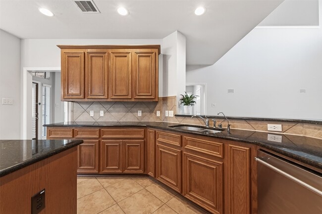 Building Photo - 8858 Distant Woods Dr