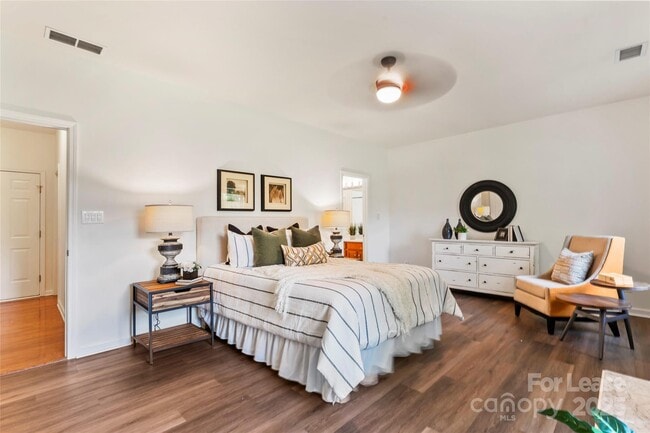 Building Photo - 2003 Red Carpet Ct