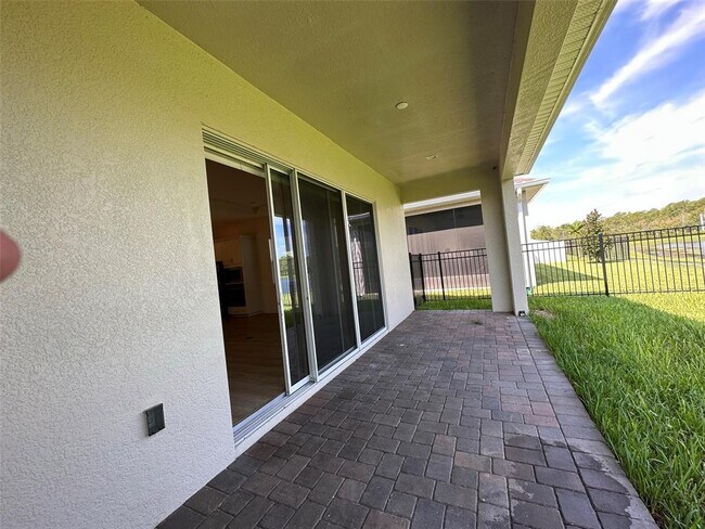 Building Photo - 15095 Mayberry Dr