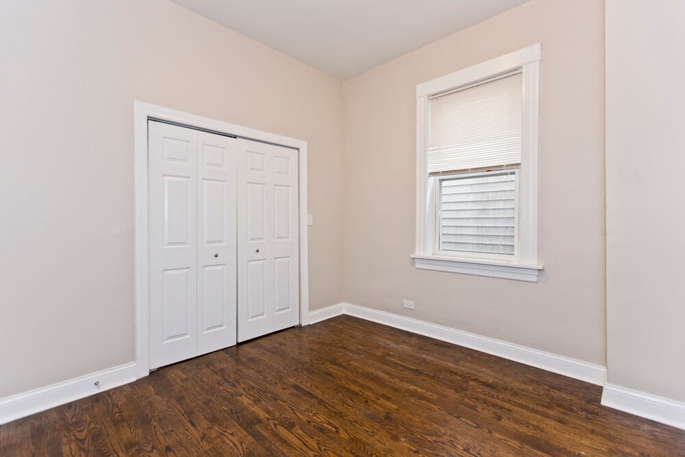 Building Photo - 4849 N Seeley Ave