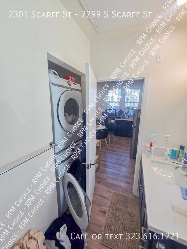 Building Photo - 2301 Scarff St