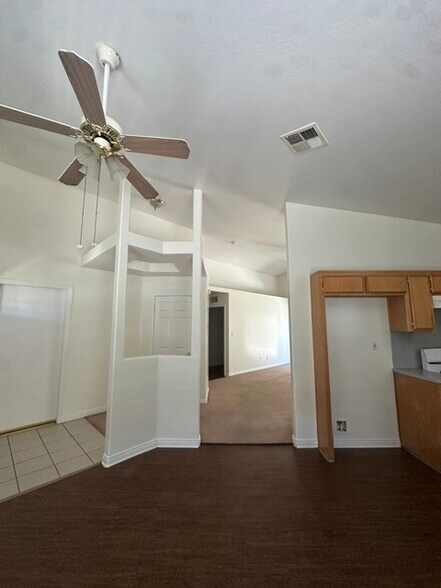 Building Photo - 4204 Serene Oak Dr