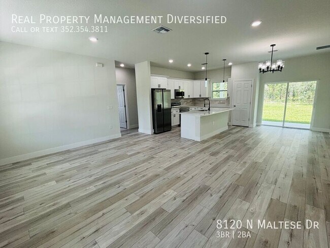 Building Photo - 8120 N Maltese Dr