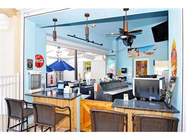 Building Photo - 2314 Silver Palm Dr