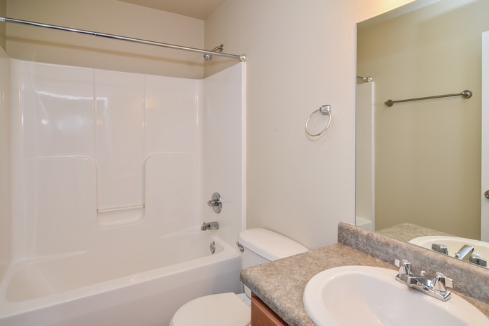 Building Photo - 134 Whitestone Dr NE