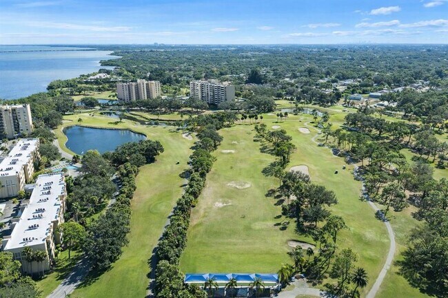 Building Photo - 2617 Cove Cay Dr