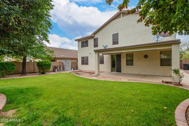 Building Photo - 363 W Myrtle Dr
