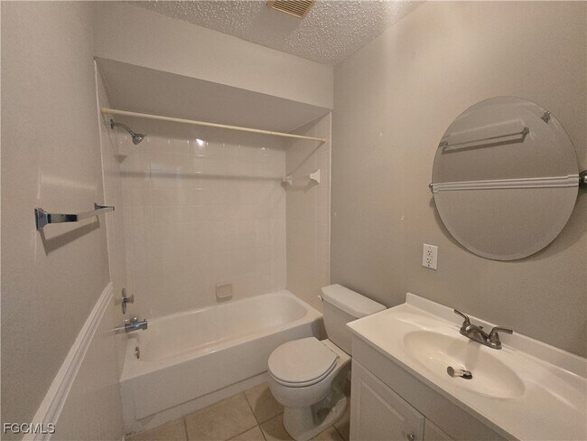 Building Photo - 4910 Viceroy St