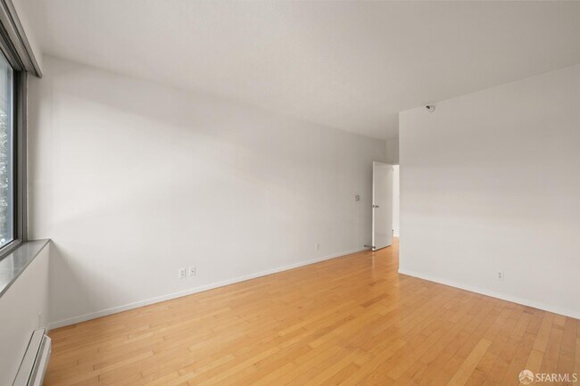 Building Photo - 300 3rd St