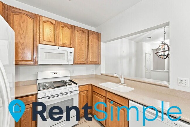 Building Photo - 13890 Chelmsford Dr