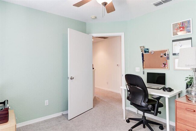 Building Photo - 4004 Foxtail Palm Ct
