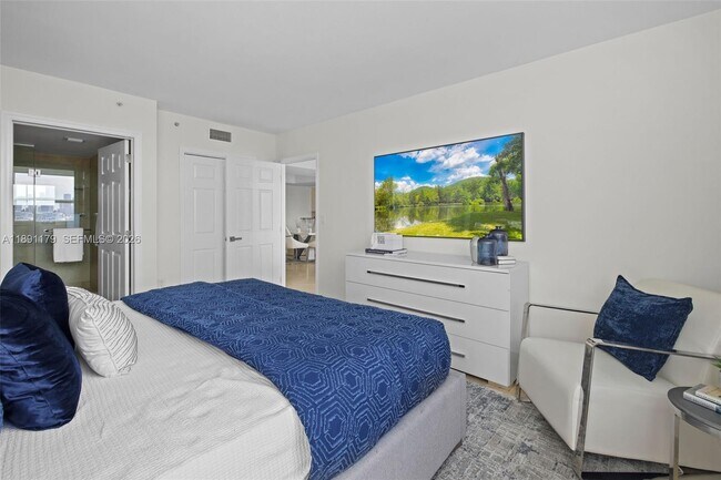 Building Photo - 650 West Ave