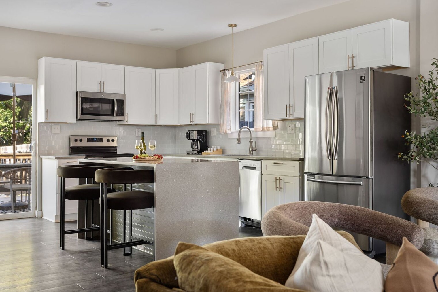 Building Photo - 2308 Nowland Ave