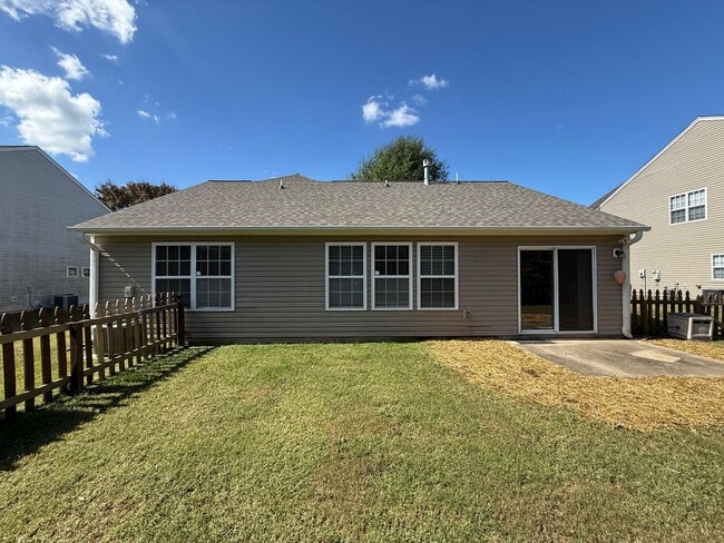 Building Photo - 4433 Paula Dr