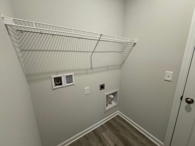 Building Photo - New construction home with move in special!