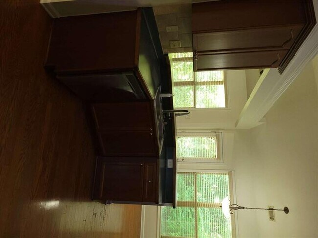 Building Photo - 175 Spinner Dr