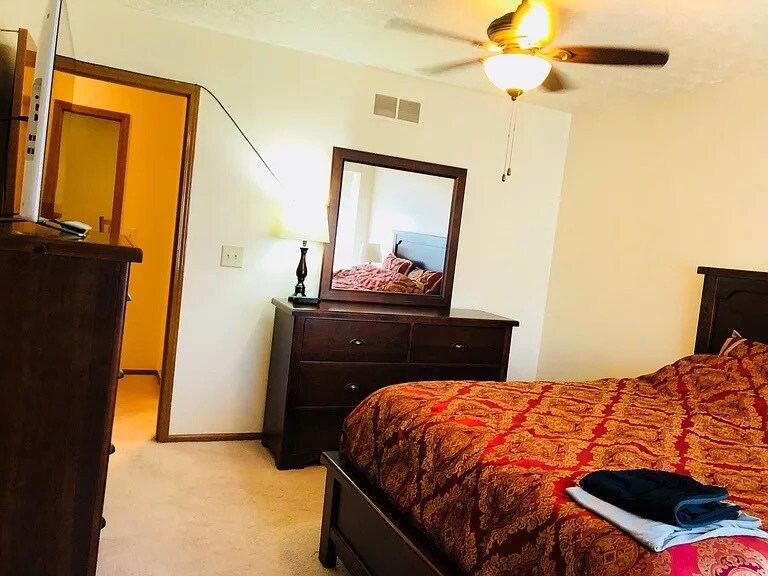 Building Photo - 8179 Rochester Way