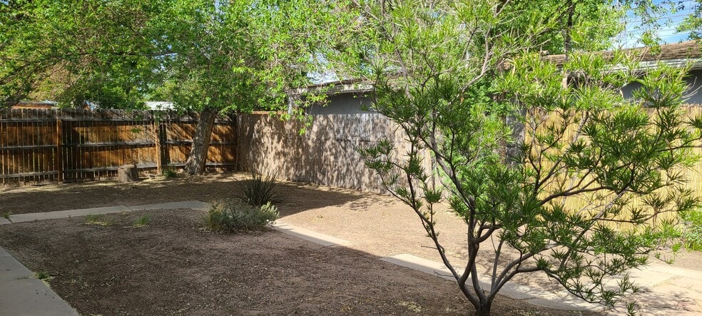 Building Photo - 817 Slate Ave NW