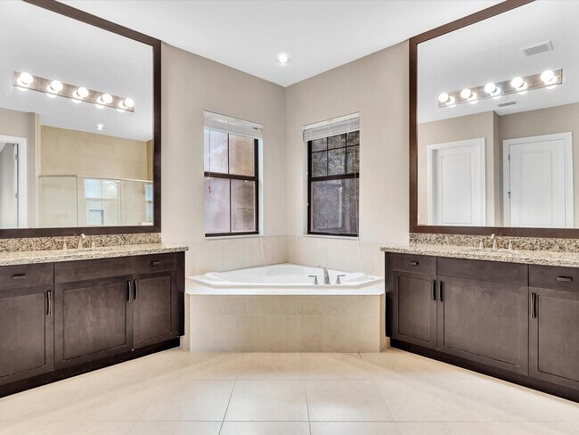 Building Photo - 10630 SW 55th St
