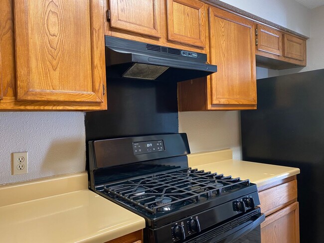 Building Photo - 510 Willowbend Cove