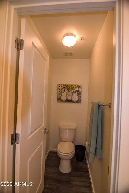 Building Photo - 2362 E Huntington Dr