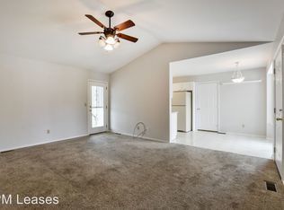 Building Photo - Great Branson Home - Must See
