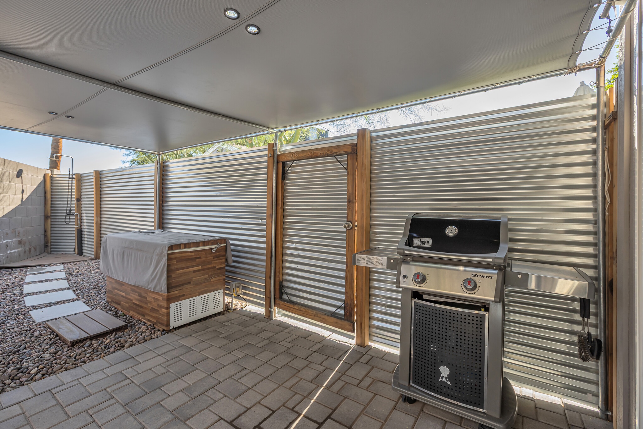 Building Photo - 6136 N 9th St