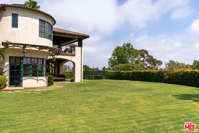 Building Photo - 361 Fordyce Rd