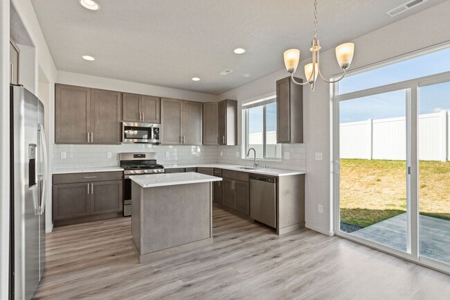 Building Photo - Stunning 3 Bed, 2.5 Bath Home in Spokane V...