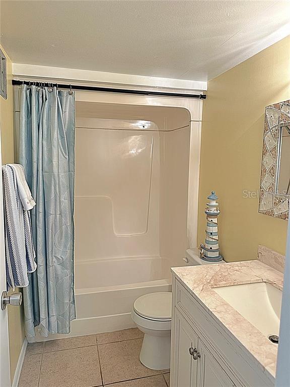 Building Photo - 4500 E Bay Dr