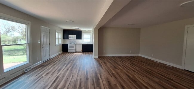 Building Photo - 20405 Williams St