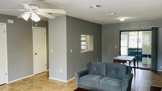 Building Photo - 2706 Graduate Ct