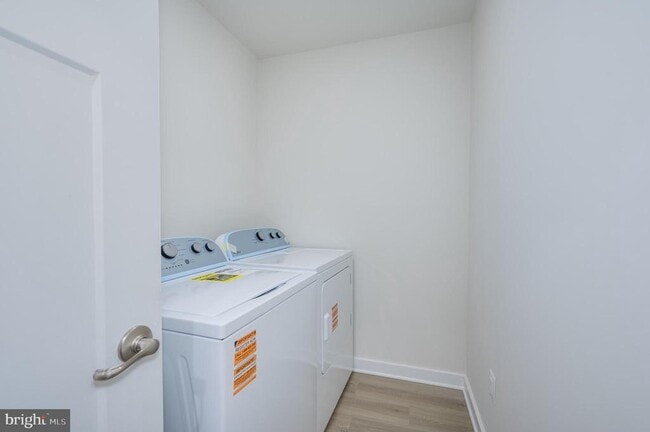 Building Photo - 14 Trotting Rd