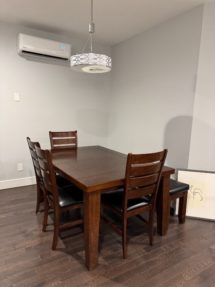 Building Photo - 3526 Lake St