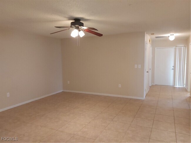 Building Photo - 3817 SE 11th Ave