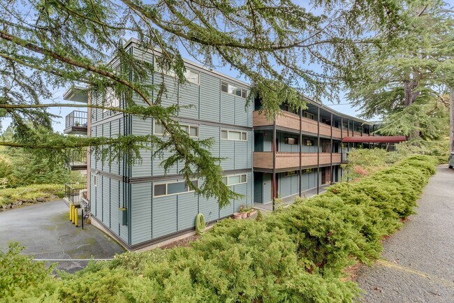 Building Photo - Live Above the Ballard Locks – Iconic View...