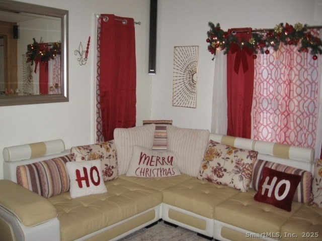 Building Photo - 105 Edin Ave