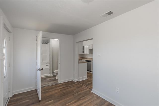 Building Photo - 505 N Lamar St