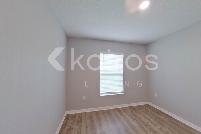 Building Photo - 11185 N Balboa Terrace