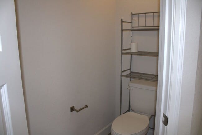 Building Photo - 4BR/2BA home available for rent in Weeki Wachee