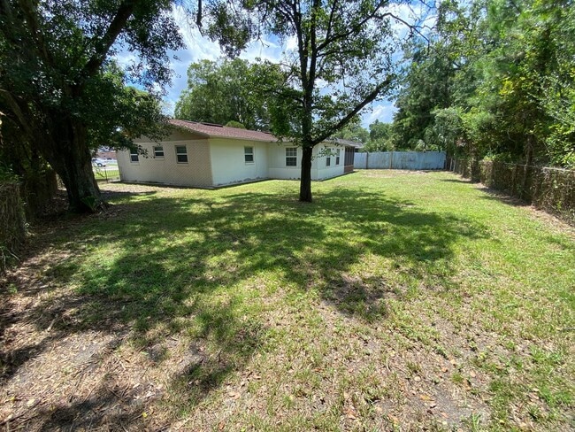 Building Photo - 4581 Praver Dr N