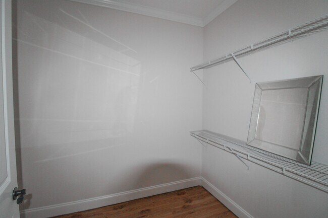 Building Photo - 12 Grove Cir